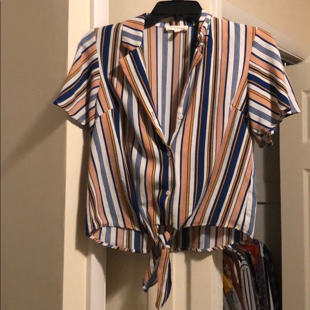Stripped front tie shirt